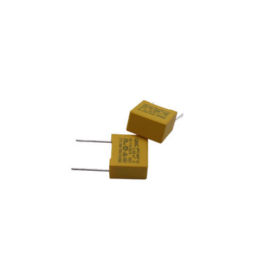 Capacitor de segurança X2 250VAC 1600VAC através de montagem de buraco - 40.C a 85.C Faixa de temperatura de funcionamento