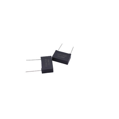 Tipo de montagem através de buracos Compativel com a RoHS MMKP82 Capacitor683J630V Com amplo intervalo de capacidade