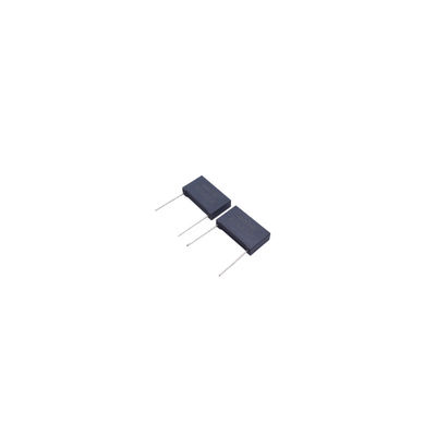 Tipo de montagem através de buracos Compativel com a RoHS MMKP82 Capacitor823J630V Com amplo intervalo de capacidade